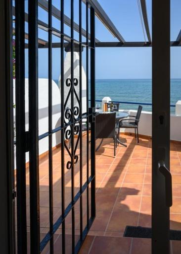 Beach Side Apartments Calahonda Sitio de Calahonda Bagian luar foto